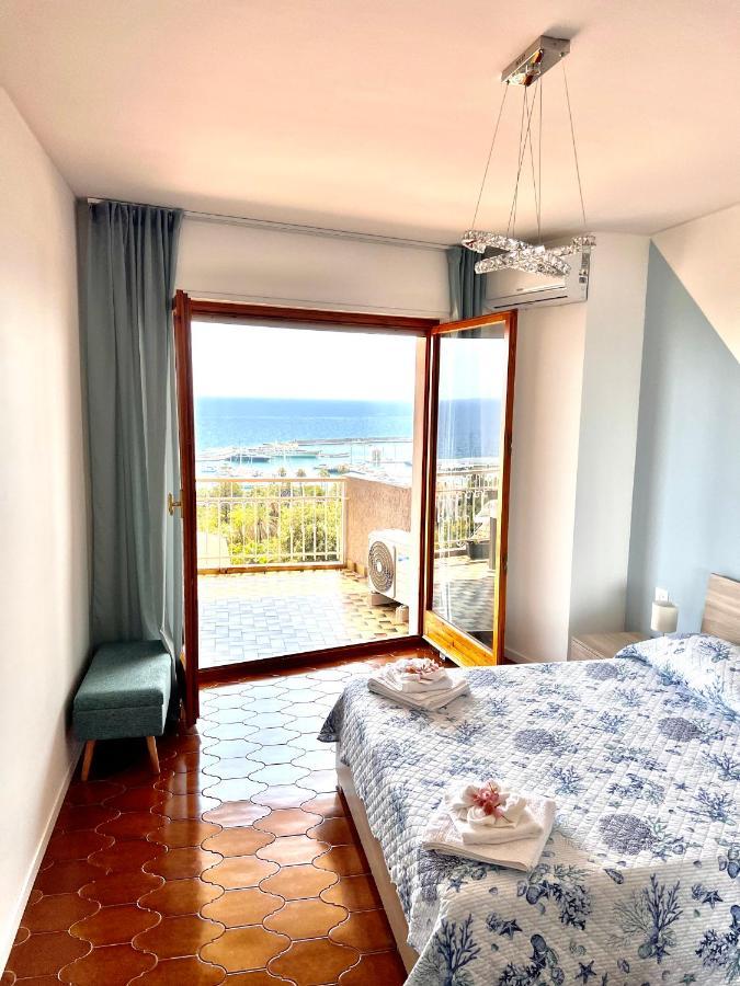 Special Home Vista Mare E Parcheggio Privato Санремо Екстер'єр фото
