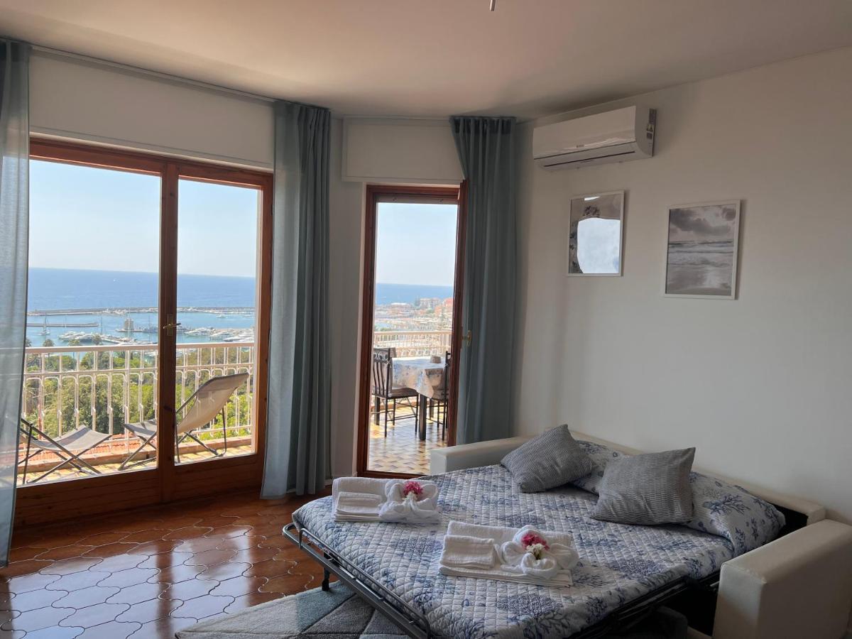 Special Home Vista Mare E Parcheggio Privato Санремо Екстер'єр фото
