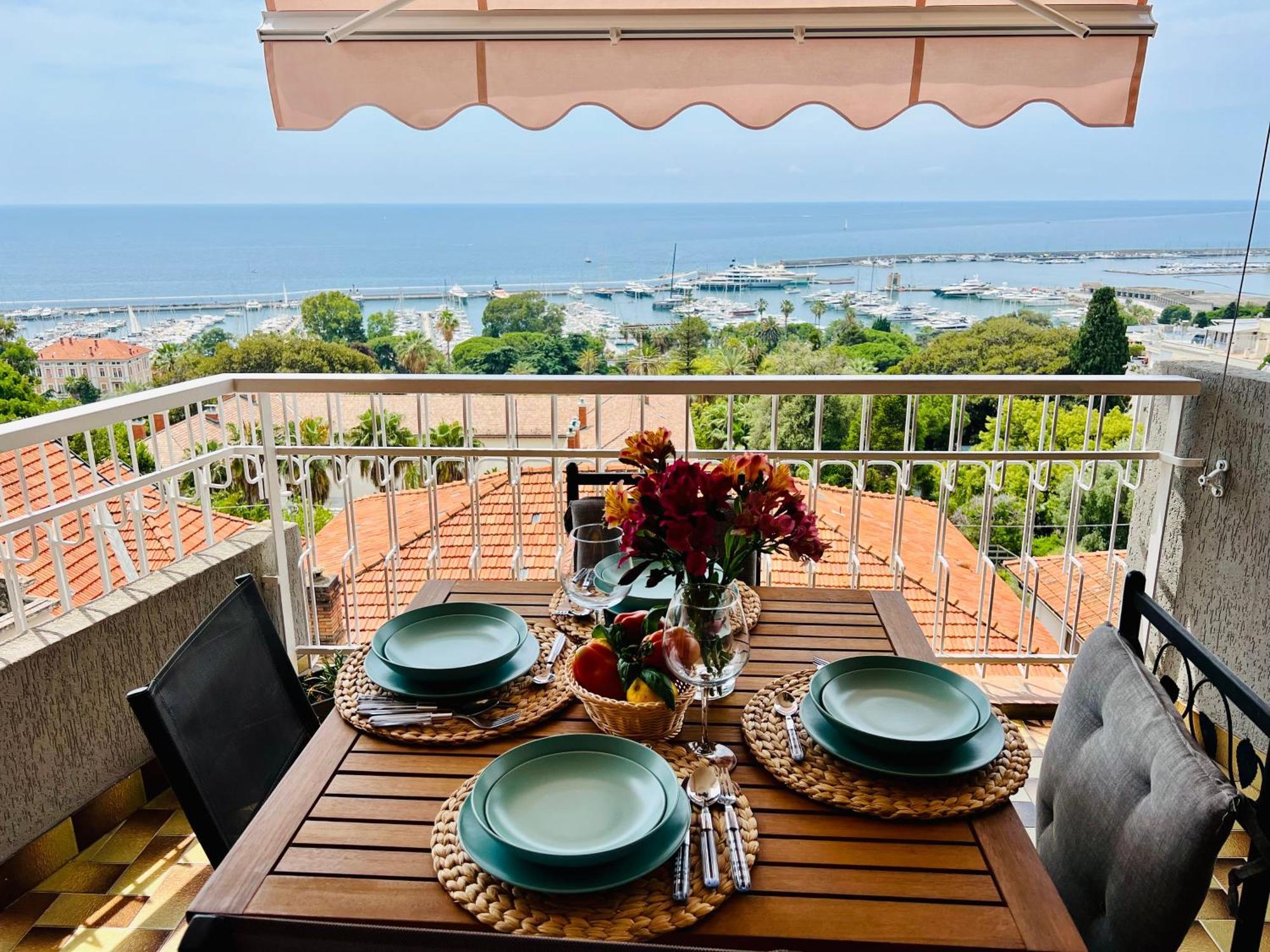 Special Home Vista Mare E Parcheggio Privato Санремо Екстер'єр фото